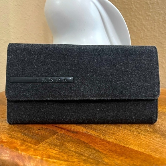 PRADA WOOL CONTINENTAL WALLET
